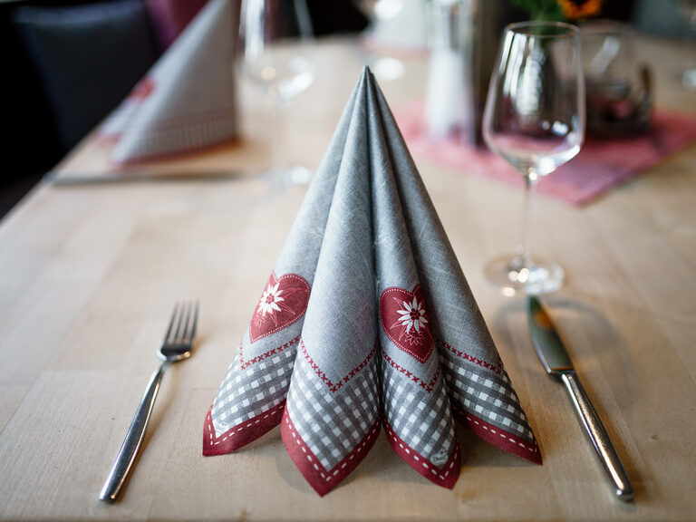 Tischreservierung & Öffnungszeiten